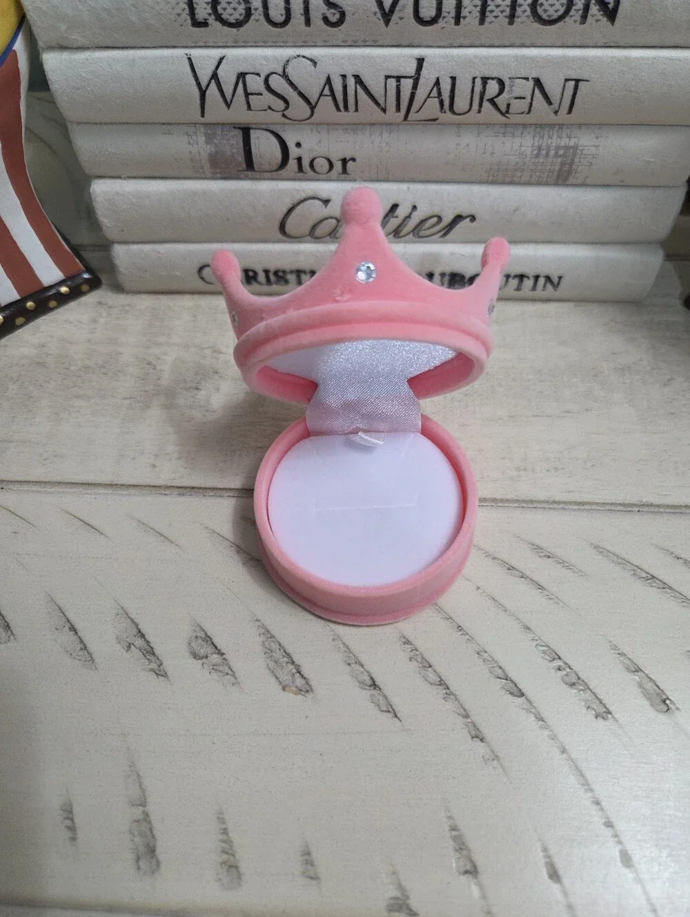 Velvet Crown Ring Box Rhinestone Princess Jewelry Case, PINK NIB